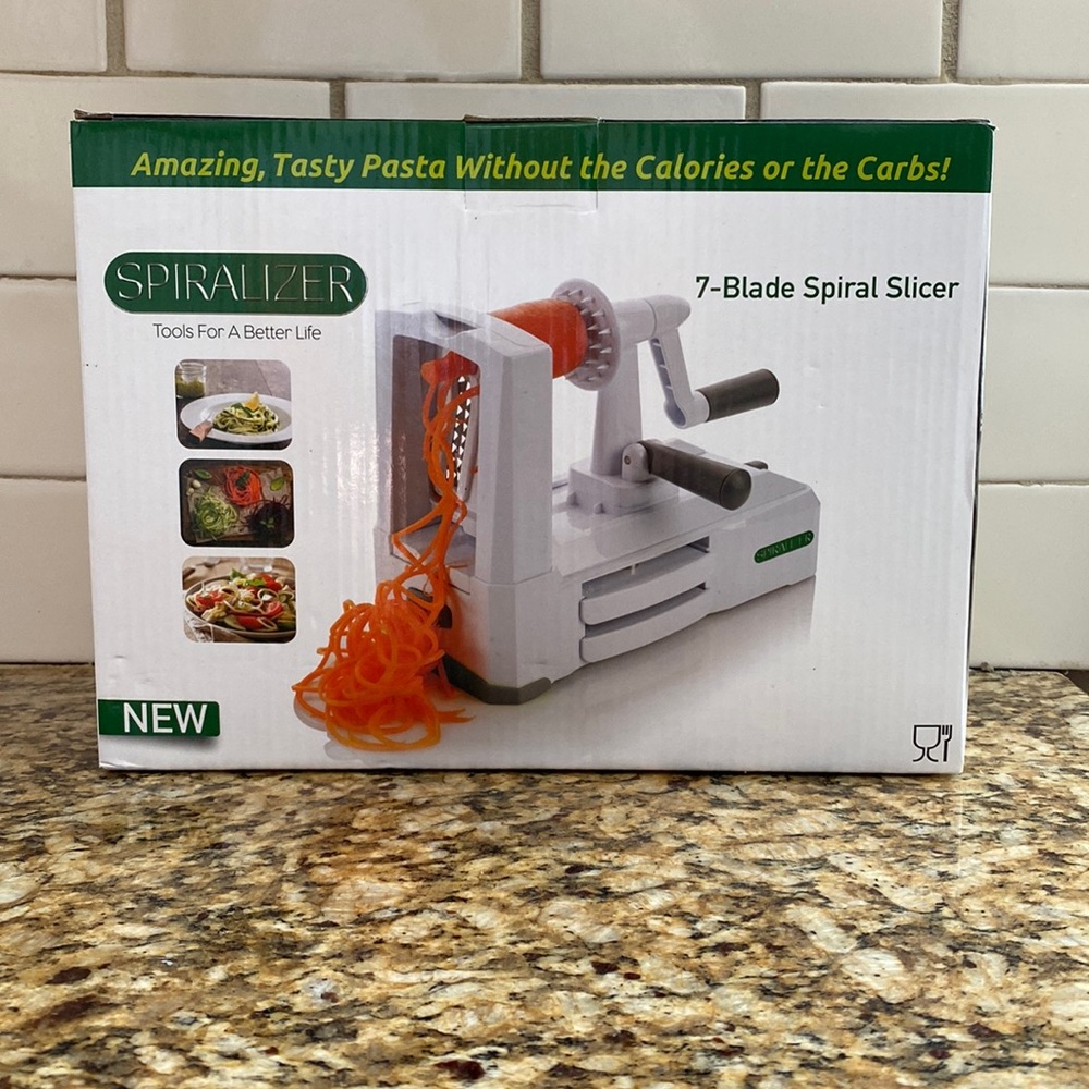 Spiralizer 7 Interchangable stainless steel Blade Spiral Slicer White
